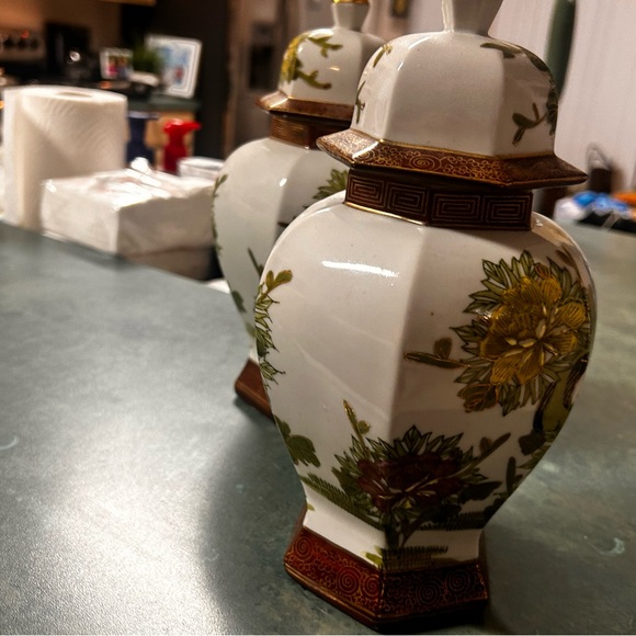 Satsuma Kutani Undated Asian Painted Vase Set - Picture 3 of 8